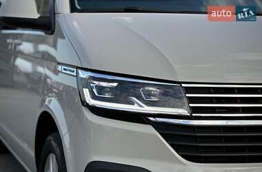 Минивэн Volkswagen Multivan 2020 в 