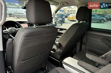 Минивэн Volkswagen Multivan 2020 в 