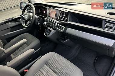 Минивэн Volkswagen Multivan 2020 в 