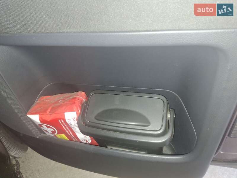 Минивэн Volkswagen Multivan 2012 в Днепре