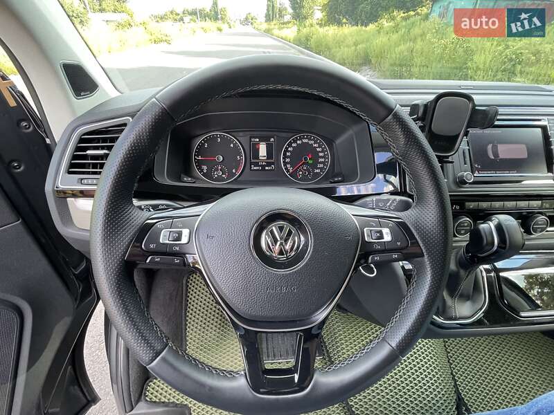 Минивэн Volkswagen Multivan 2018 в Киеве фото 20 Минивэн Volkswagen Multivan 2018 в Киеве