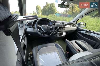Минивэн Volkswagen Multivan 2018 в 