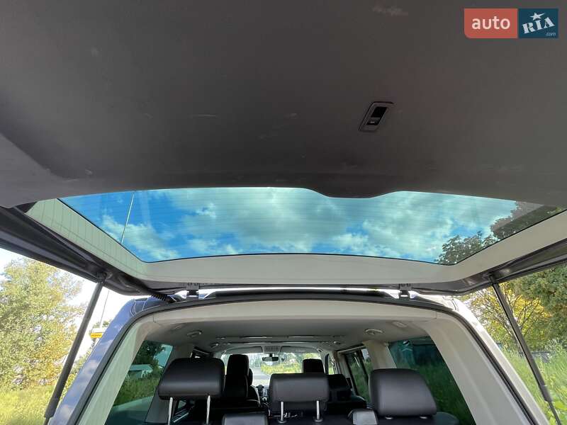 Минивэн Volkswagen Multivan 2018 в Киеве фото 43 Минивэн Volkswagen Multivan 2018 в Киеве