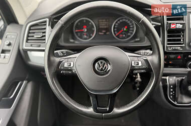 Мінівен Volkswagen Multivan 2016 в 