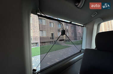 Минивэн Volkswagen Multivan 2010 в 