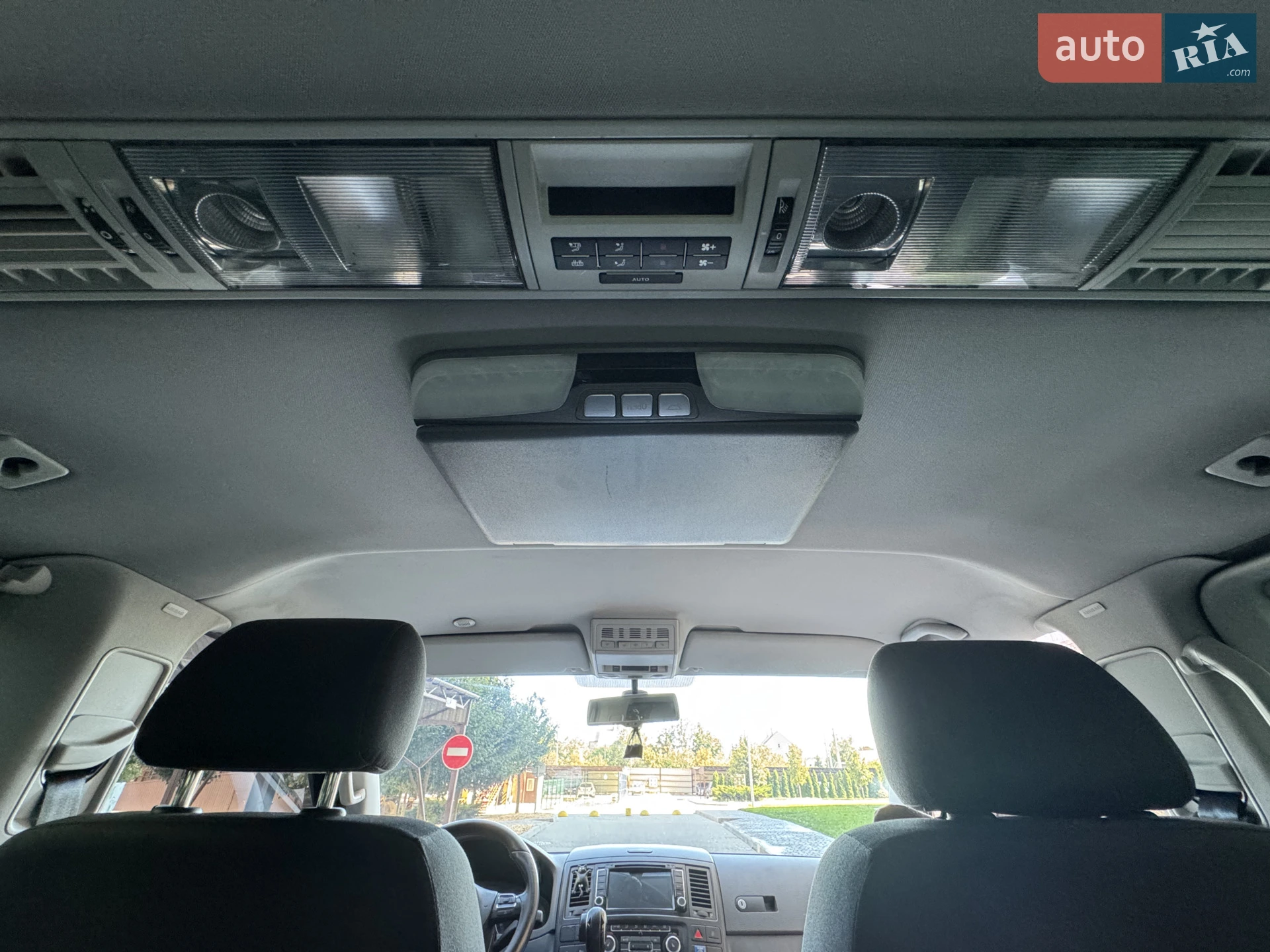 2010 Volkswagen Multivan - мініатюра 15