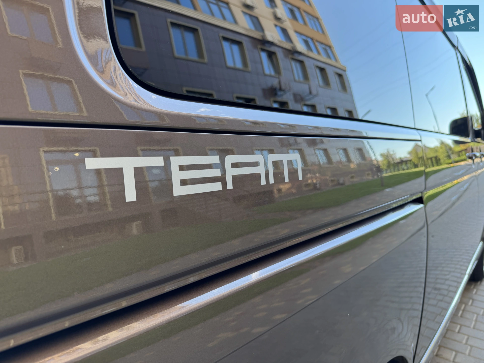 2010 Volkswagen Multivan - мініатюра 32
