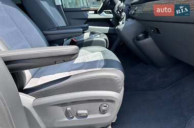 Минивэн Volkswagen Multivan 2023 в 