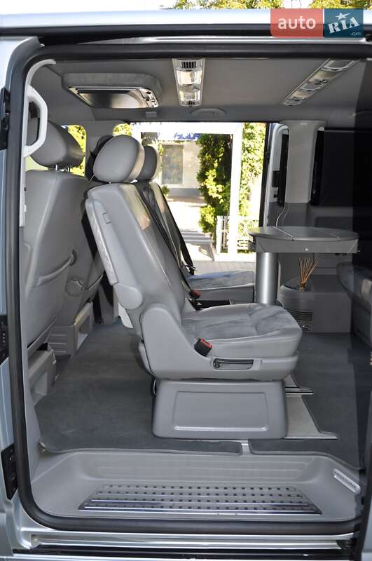 Мінівен Volkswagen Multivan 2006 в Одесі