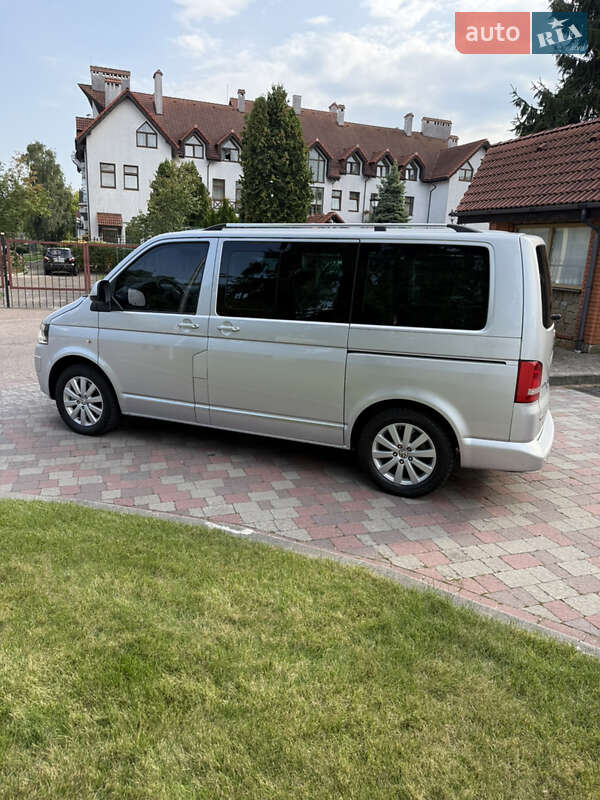 Мінівен Volkswagen Multivan 2011 в Стрию