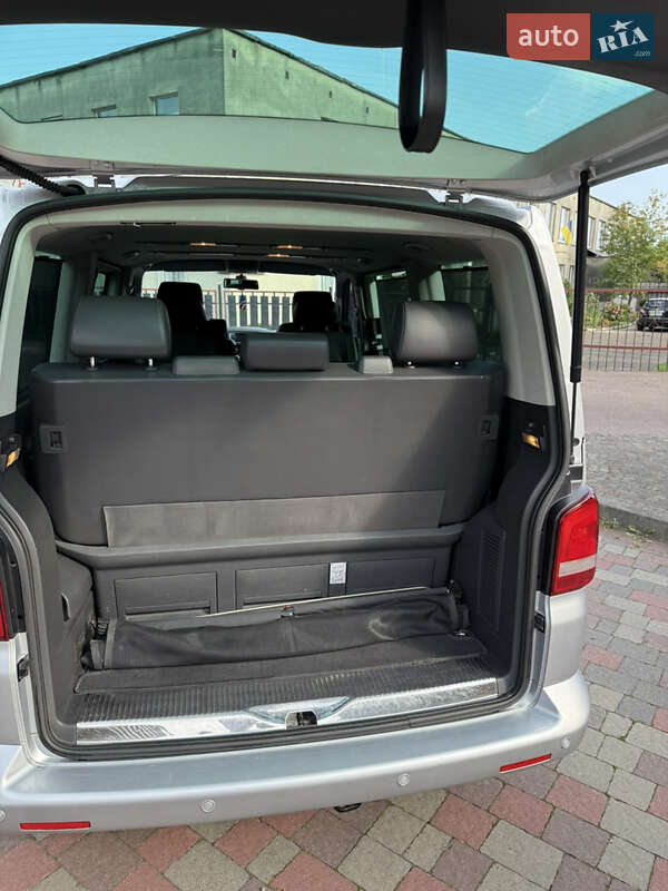 Мінівен Volkswagen Multivan 2011 в Стрию