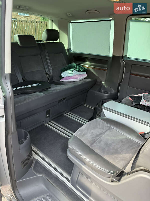 Мінівен Volkswagen Multivan 2011 в Стрию