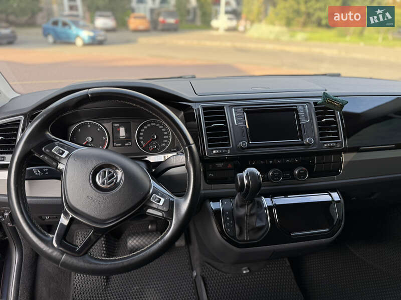 Минивэн Volkswagen Multivan 2018 в Киеве