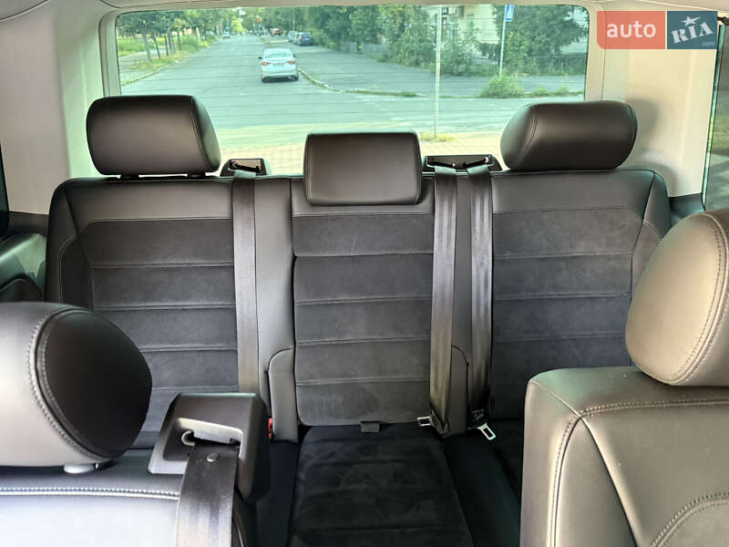 Минивэн Volkswagen Multivan 2018 в Киеве