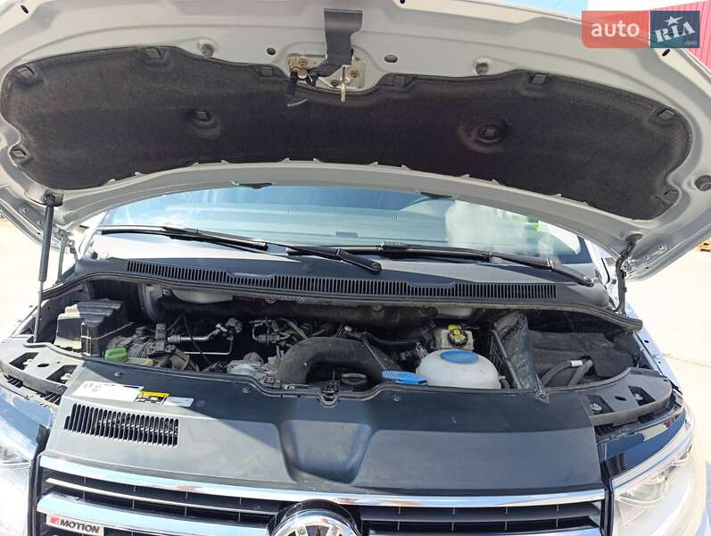 Минивэн Volkswagen Multivan 2019 в Киеве фото 20 Минивэн Volkswagen Multivan 2019 в Киеве