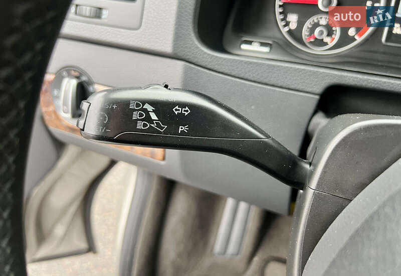 Минивэн Volkswagen Multivan 2011 в Киеве