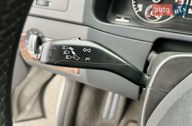 Мінівен Volkswagen Multivan 2011 в 