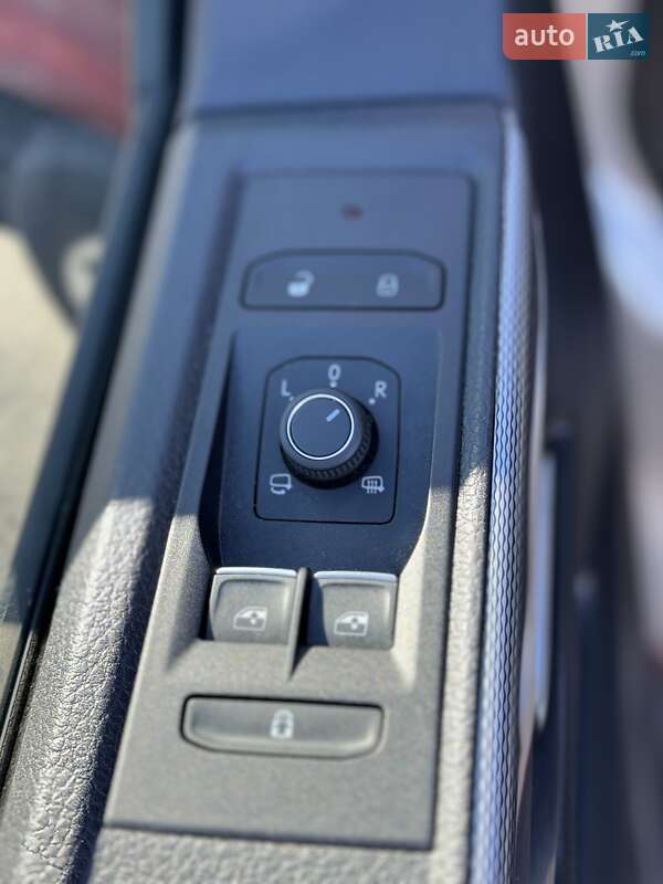 Минивэн Volkswagen Multivan 2020 в Житомире фото 13 Минивэн Volkswagen Multivan 2020 в Житомире