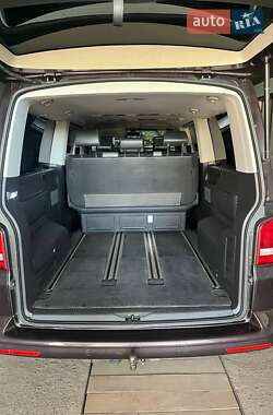 Минивэн Volkswagen Multivan 2012 в 
