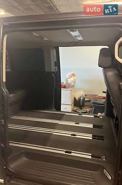 Минивэн Volkswagen Multivan 2012 в 
