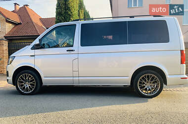 Минивэн Volkswagen Multivan 2016 в 