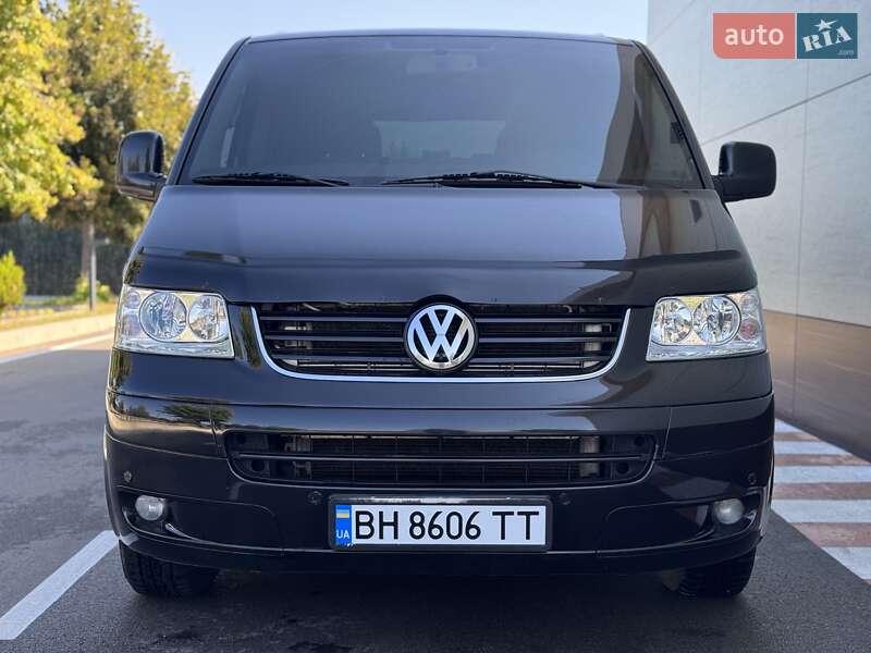 Минивэн Volkswagen Multivan 2008 в Киеве