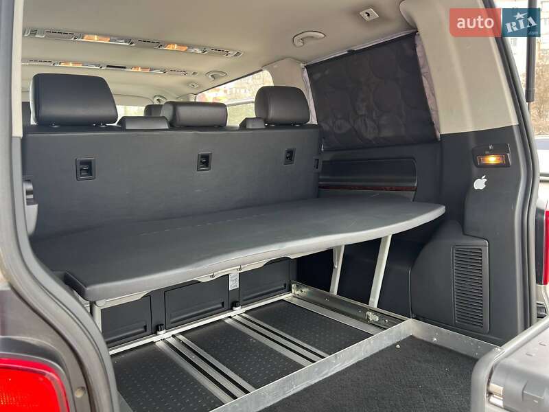 Минивэн Volkswagen Multivan 2015 в Одессе