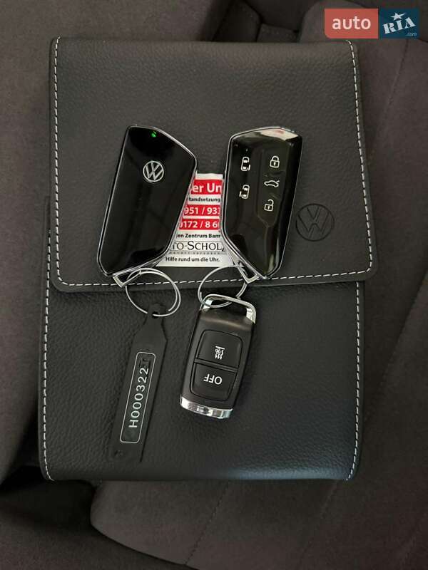 Мінівен Volkswagen Multivan 2022 в Києві