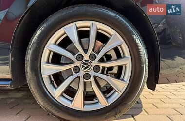 Минивэн Volkswagen Multivan 2022 в Киеве