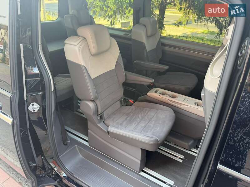 Мінівен Volkswagen Multivan 2022 в Києві
