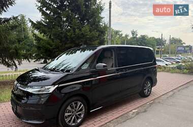 Минивэн Volkswagen Multivan 2022 в Киеве