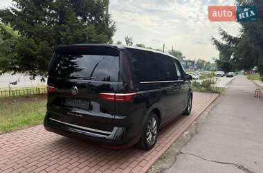 Минивэн Volkswagen Multivan 2022 в Киеве