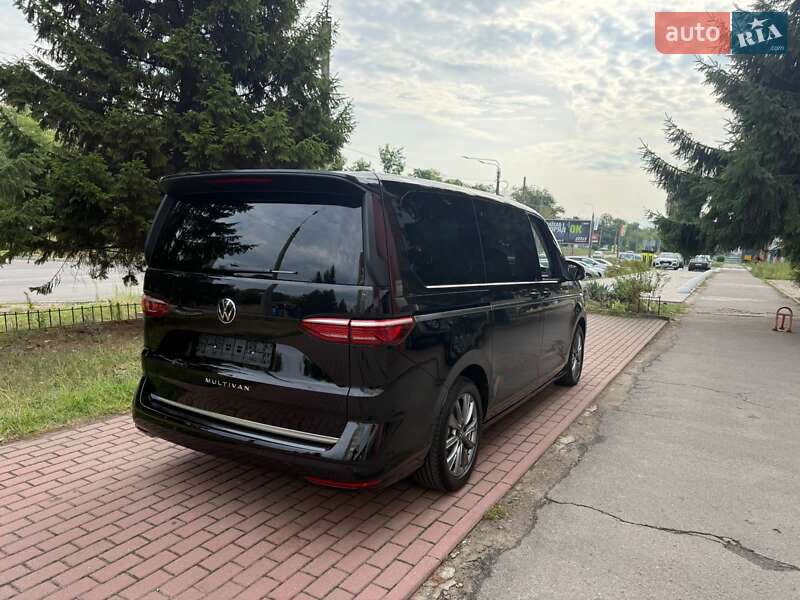 Мінівен Volkswagen Multivan 2022 в Києві