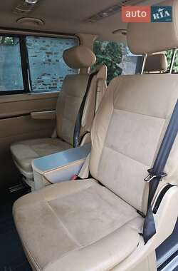 Минивэн Volkswagen Multivan 2009 в 