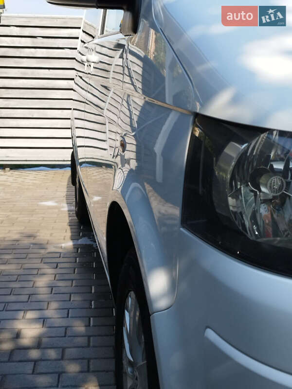 Минивэн Volkswagen Multivan 2010 в Киеве фото 4 Минивэн Volkswagen Multivan 2010 в Киеве