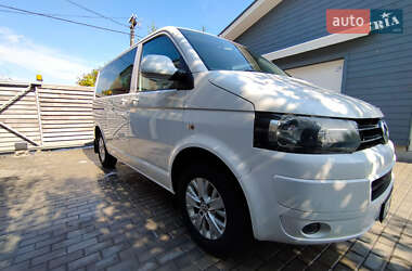 Минивэн Volkswagen Multivan 2010 в 