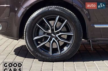 Минивэн Volkswagen Multivan 2014 в 