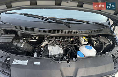 Минивэн Volkswagen Multivan 2020 в 