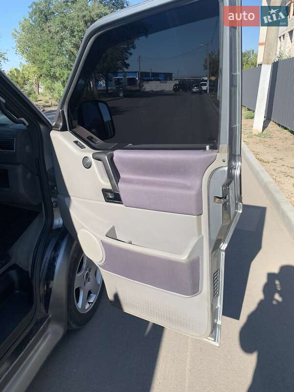 Минивэн Volkswagen Multivan 2002 в Харькове фото 12 Минивэн Volkswagen Multivan 2002 в Харькове
