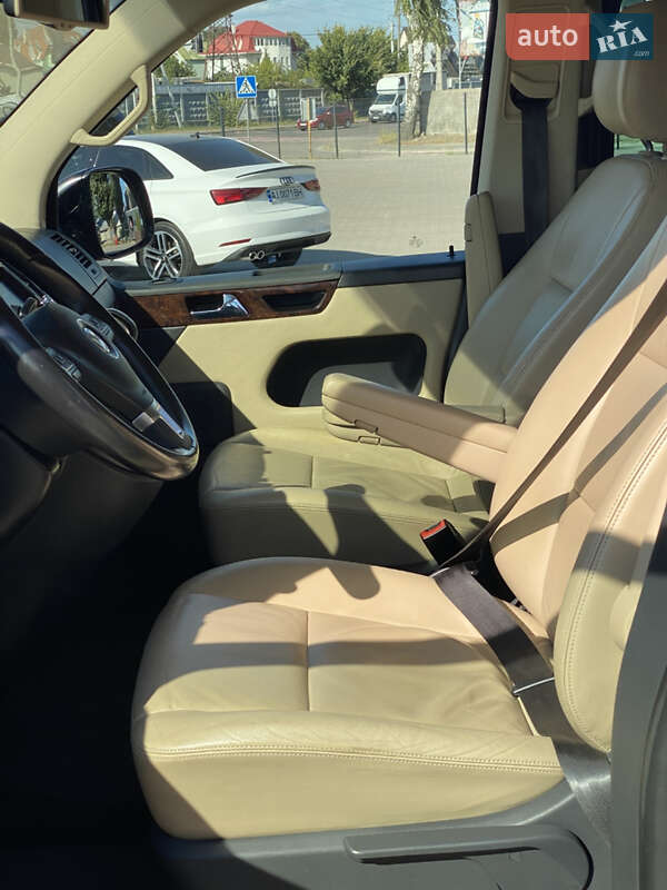 Минивэн Volkswagen Multivan 2014 в Киеве