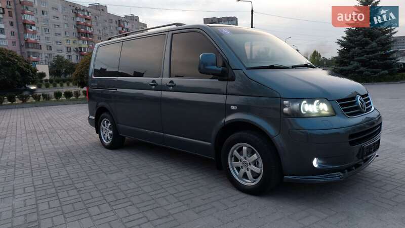 Мінівен Volkswagen Multivan 2006 в Запоріжжі