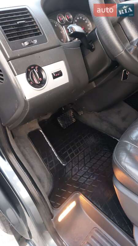 Мінівен Volkswagen Multivan 2006 в Запоріжжі