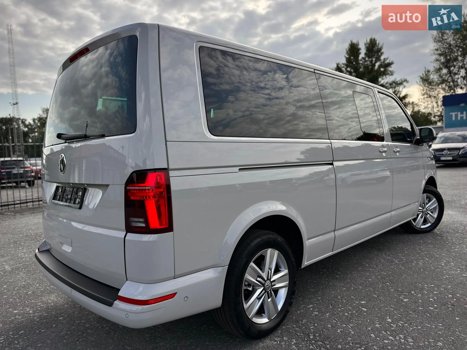 2020 Volkswagen Multivan - мініатюра 15