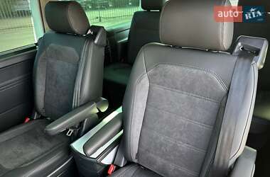 Мінівен Volkswagen Multivan 2020 в 