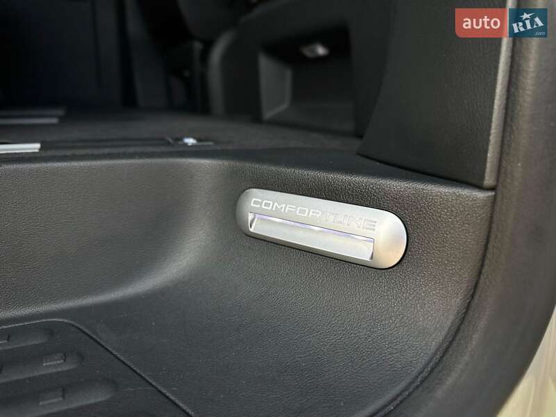 Минивэн Volkswagen Multivan 2020 в Киеве