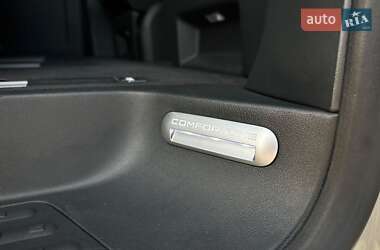 Мінівен Volkswagen Multivan 2020 в 