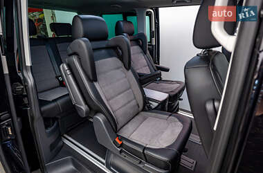Минивэн Volkswagen Multivan 2024 в 