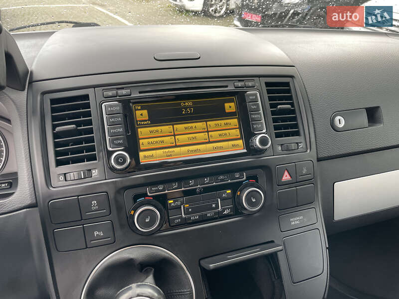 Минивэн Volkswagen Multivan 2009 в Львове