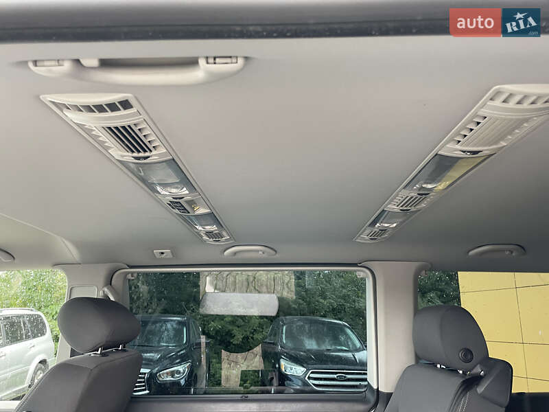 Минивэн Volkswagen Multivan 2009 в Львове