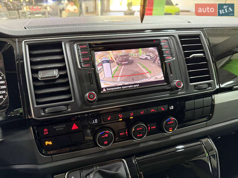 Мінівен Volkswagen Multivan 2018 в Києві